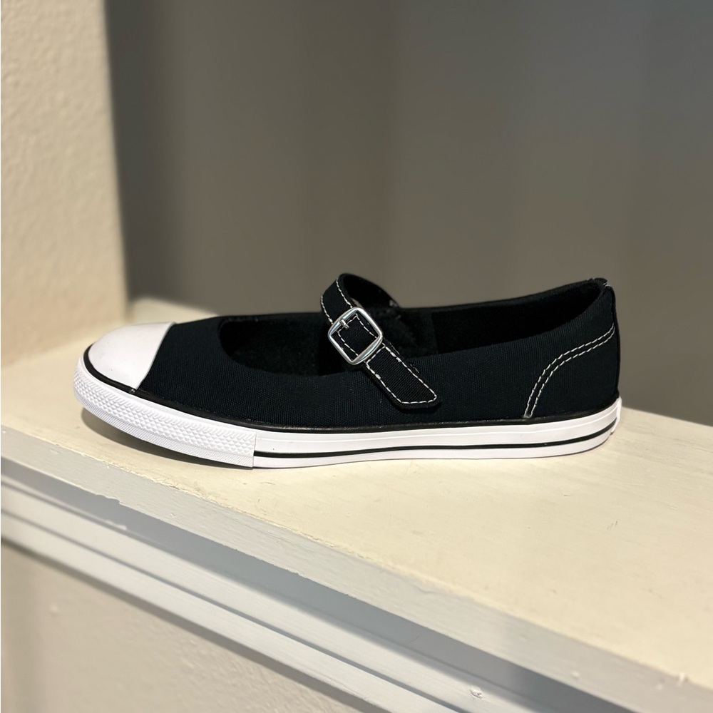 Converse CTAS Dainty Mary Jane Chuck Taylor Black White Slip On Shoes Youth 2Y - Picture 6 of 9